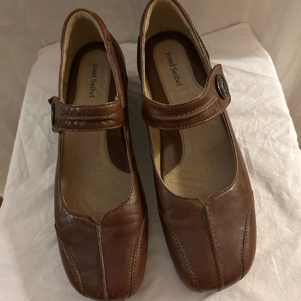Josef Seibel Shoes size 39 brown